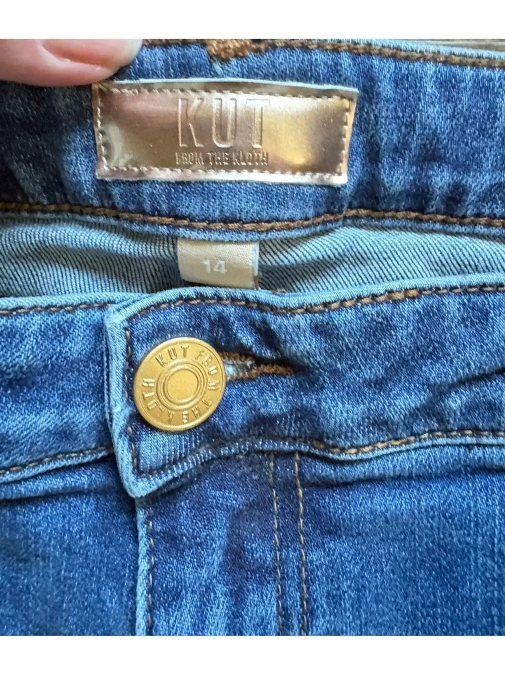 KUT From the Kloth mid rise Catherine Boyfriend jeans medium wash denim 14 EUC